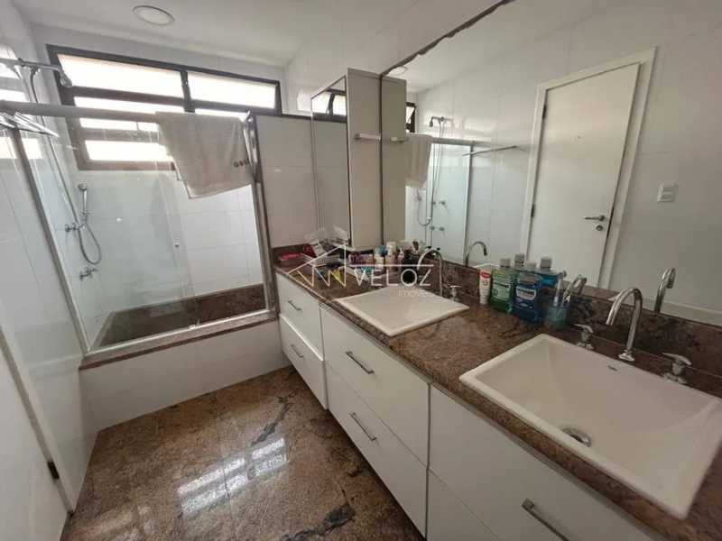 Apartamento à venda com 4 quartos, 270m² - Foto 19