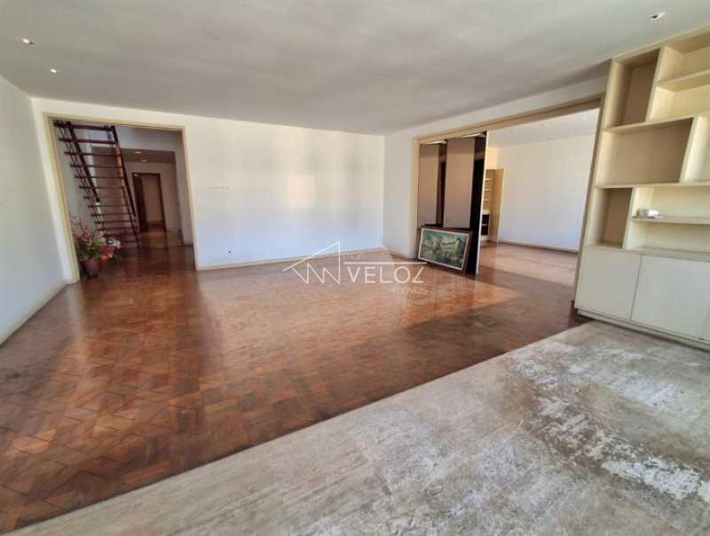 Cobertura à venda com 6 quartos, 480m² - Foto 1
