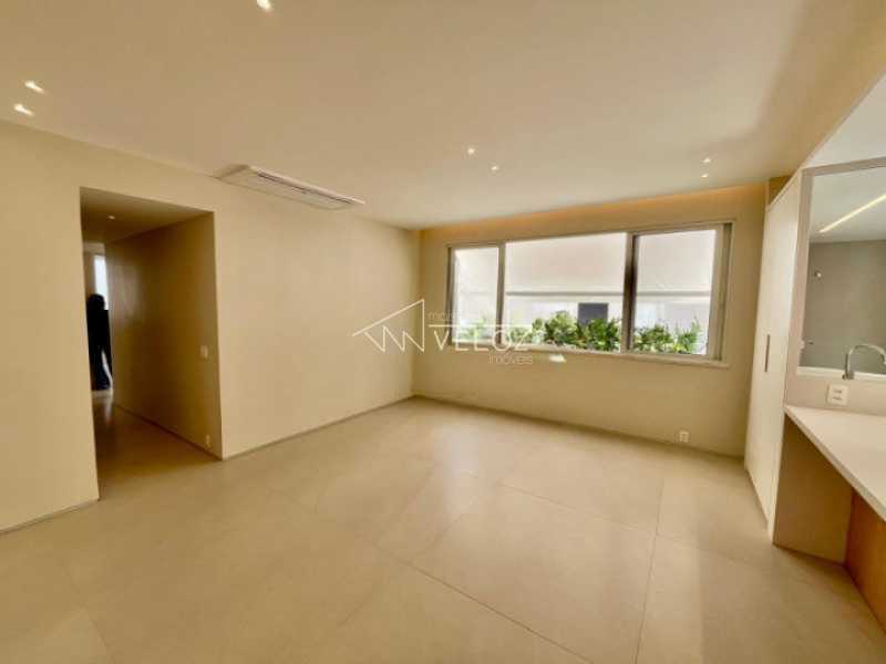 Apartamento à venda com 3 quartos, 95m² - Foto 1