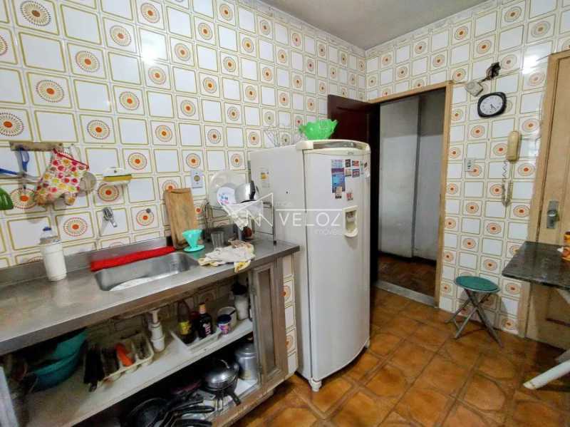 Apartamento à venda com 3 quartos, 100m² - Foto 9
