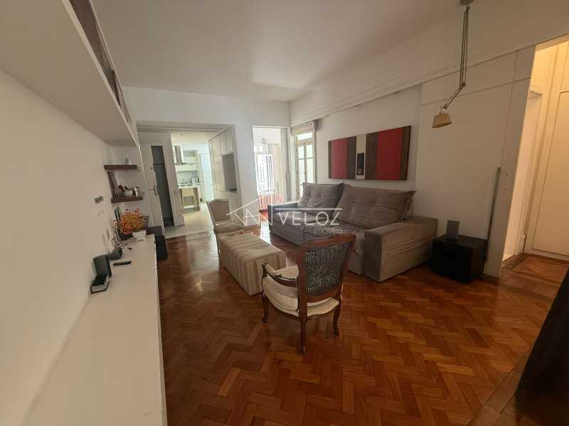 Apartamento à venda com 2 quartos, 87m² - Foto 2