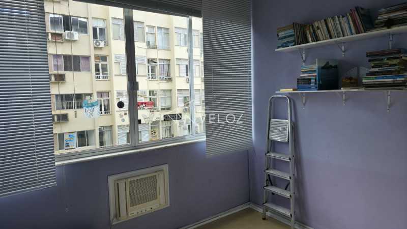 Apartamento à venda com 2 quartos, 68m² - Foto 3