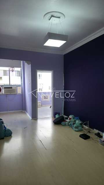 Apartamento à venda com 2 quartos, 68m² - Foto 2