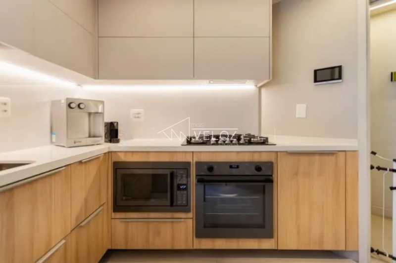 Cobertura à venda com 2 quartos, 141m² - Foto 9