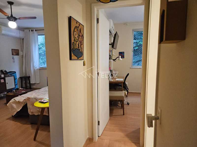 Apartamento à venda com 2 quartos, 69m² - Foto 1