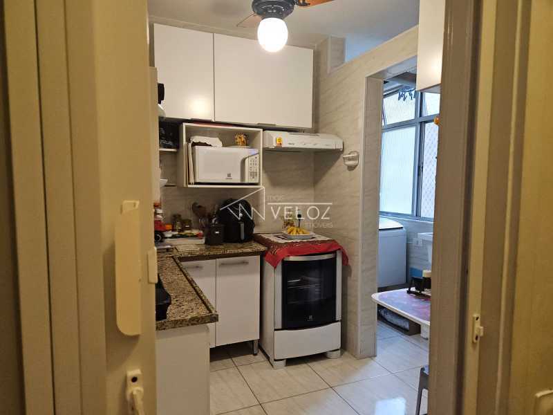 Apartamento à venda com 2 quartos, 69m² - Foto 3
