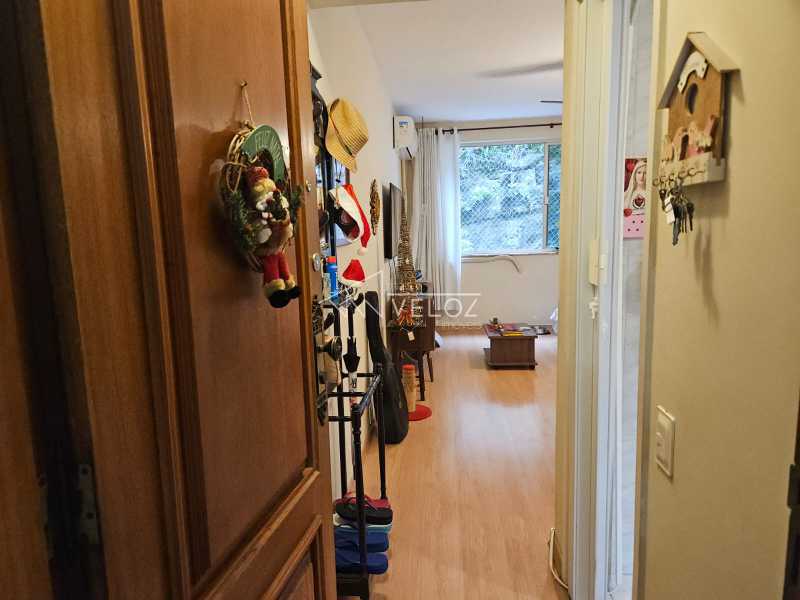 Apartamento à venda com 2 quartos, 69m² - Foto 5