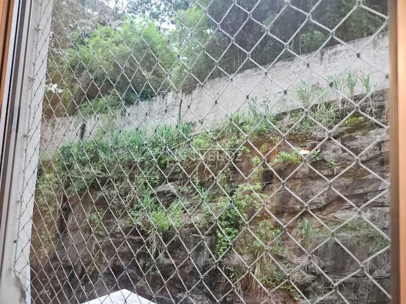 Apartamento à venda com 2 quartos, 69m² - Foto 11