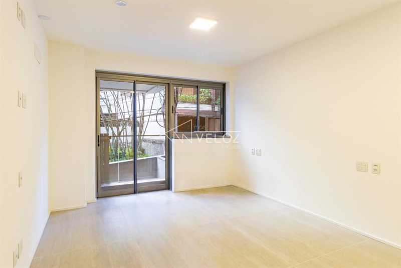 Apartamento à venda com 3 quartos, 251m² - Foto 6