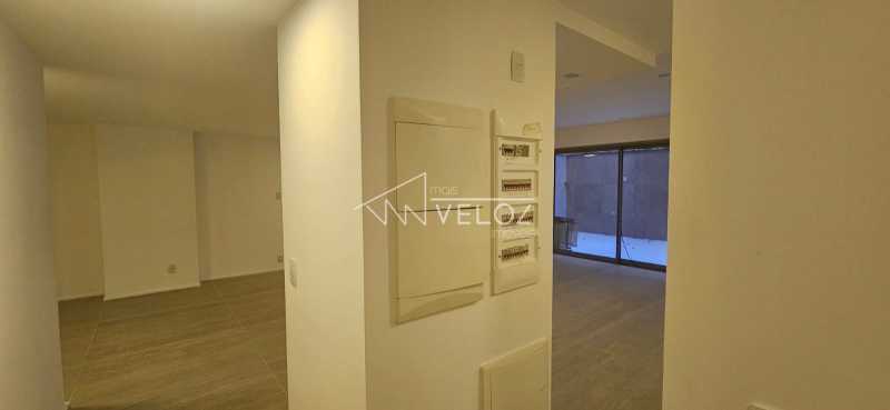 Apartamento à venda com 3 quartos, 251m² - Foto 9