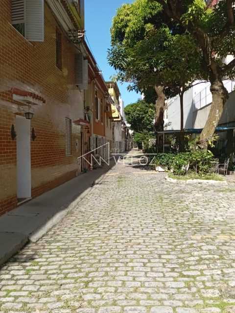 Casa de Vila à venda com 5 quartos, 200m² - Foto 2
