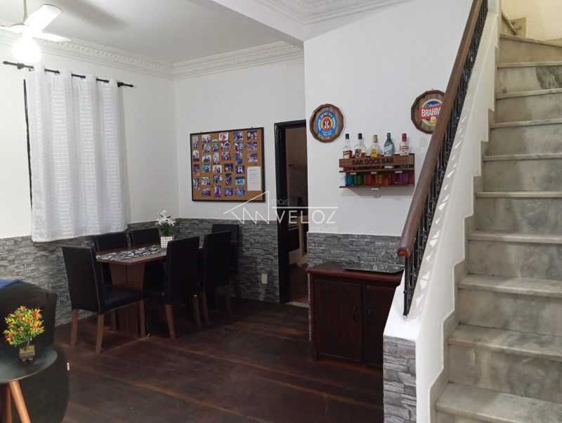 Casa de Vila à venda com 5 quartos, 200m² - Foto 7