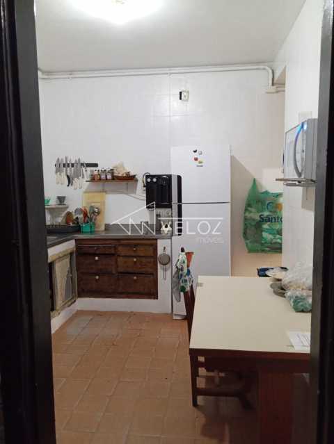 Casa de Vila à venda com 5 quartos, 200m² - Foto 9