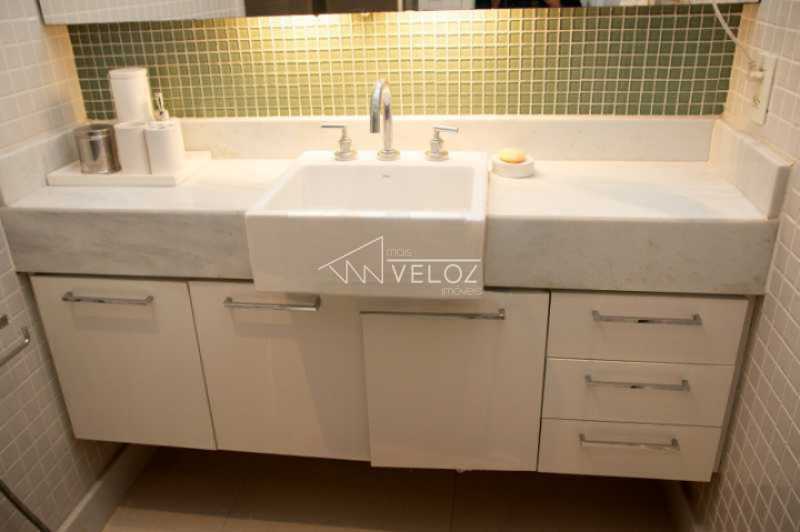 Apartamento à venda com 2 quartos, 70m² - Foto 9