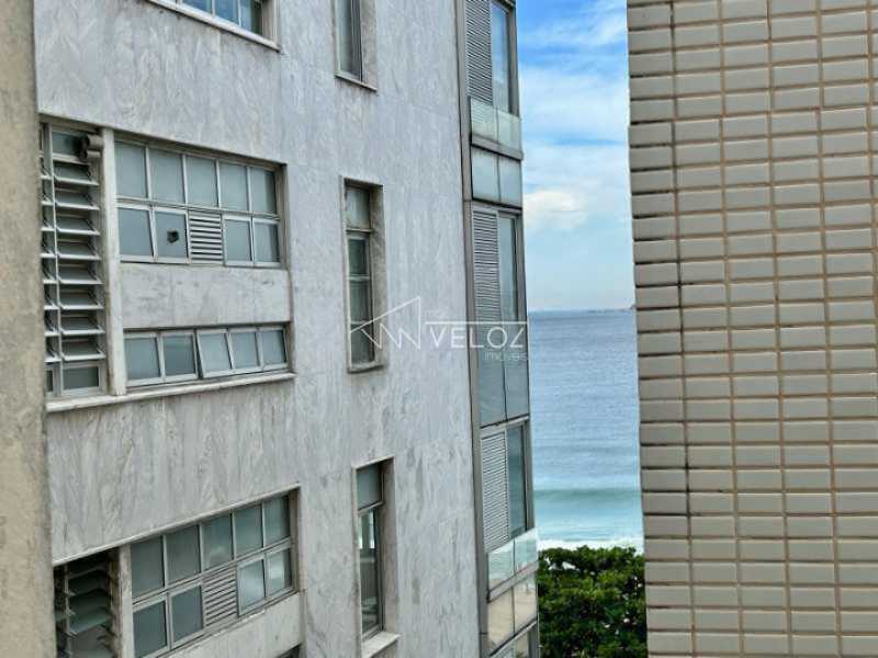 Apartamento à venda com 3 quartos, 132m² - Foto 2