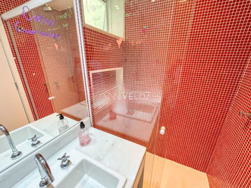 Apartamento à venda com 4 quartos, 227m² - Foto 3