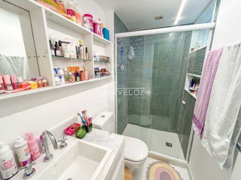 Apartamento à venda com 4 quartos, 227m² - Foto 9