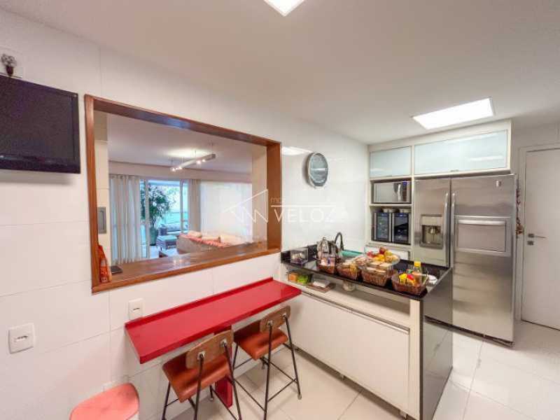 Apartamento à venda com 4 quartos, 227m² - Foto 12