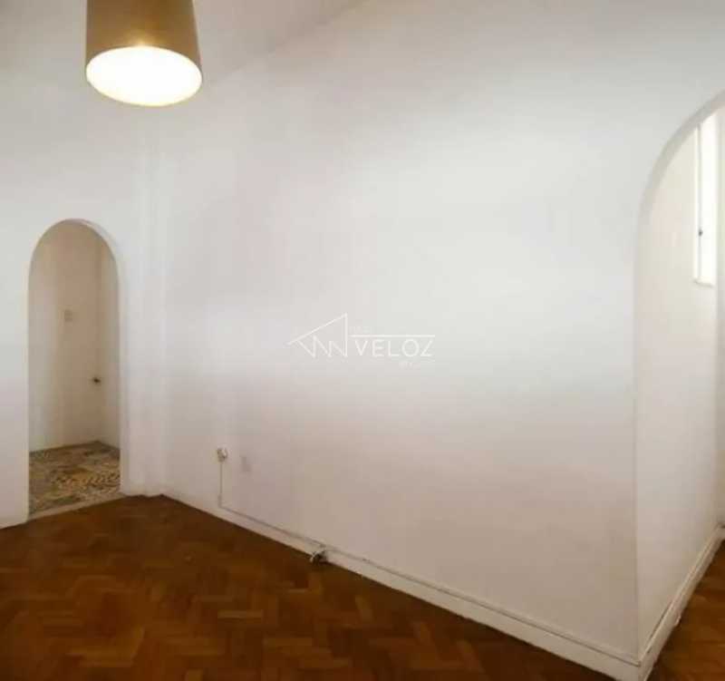 Apartamento à venda com 2 quartos, 66m² - Foto 1