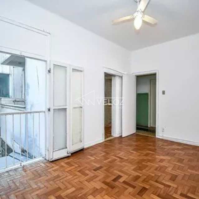 Apartamento à venda com 2 quartos, 61m² - Foto 30