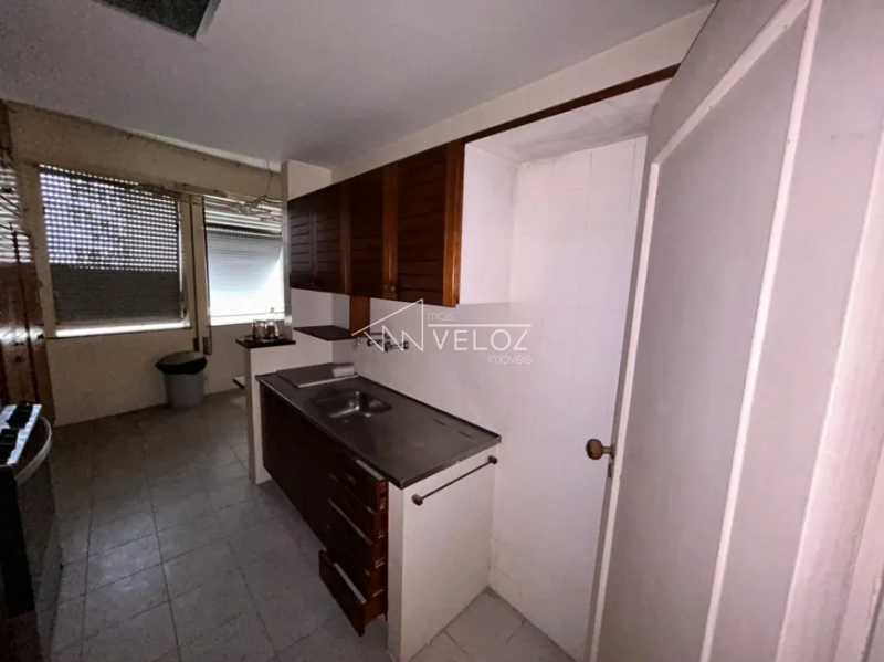 Apartamento à venda com 3 quartos, 130m² - Foto 14