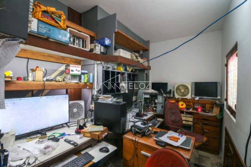 Cobertura à venda com 4 quartos, 236m² - Foto 17
