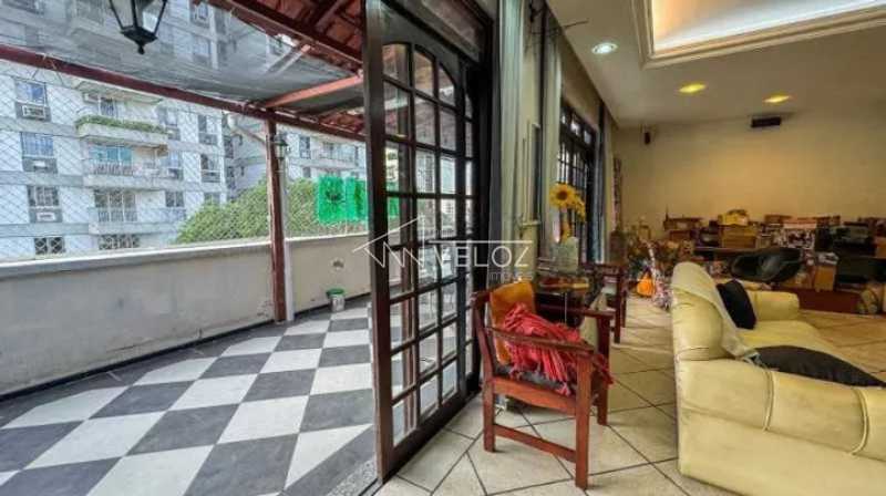 Cobertura à venda com 4 quartos, 236m² - Foto 2