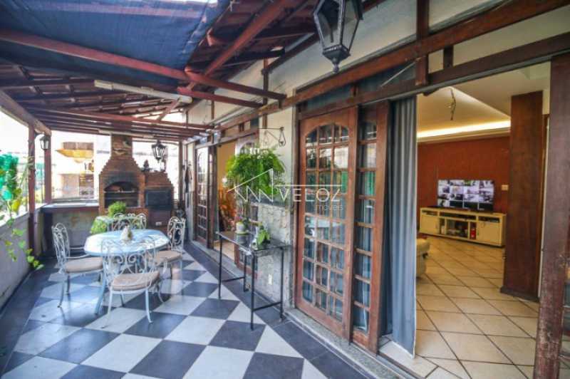 Cobertura à venda com 4 quartos, 236m² - Foto 1