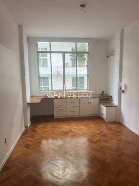 Apartamento à venda com 3 quartos, 101m² - Foto 4
