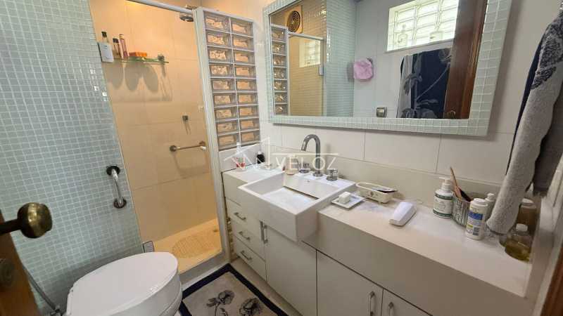Cobertura à venda com 3 quartos, 242m² - Foto 6