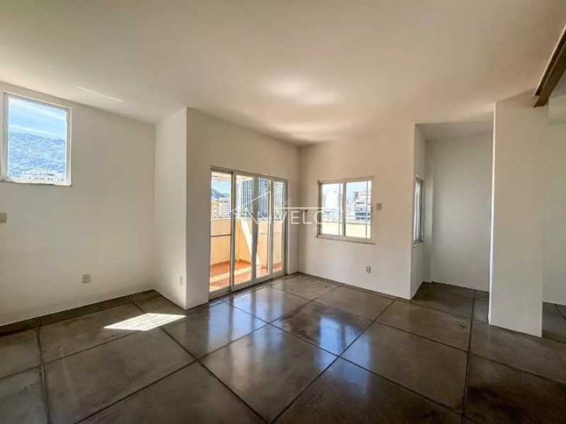 Apartamento à venda com 2 quartos, 135m² - Foto 2