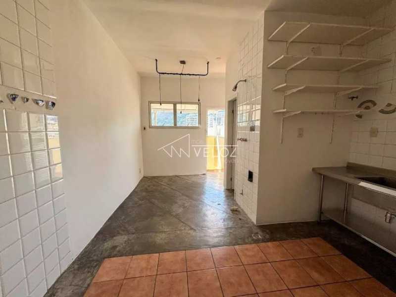 Apartamento à venda com 2 quartos, 135m² - Foto 23