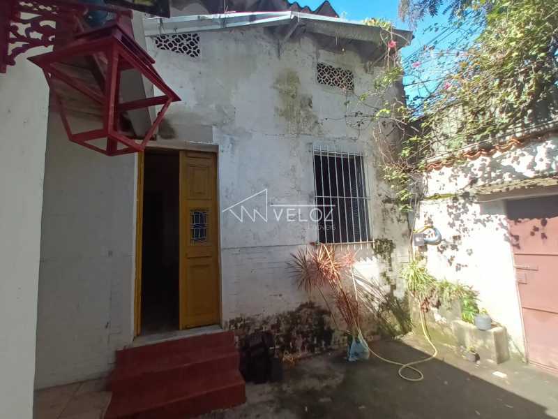 Casa à venda com 2 quartos, 100m² - Foto 4