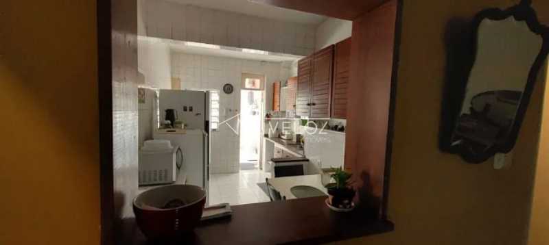 Apartamento à venda com 3 quartos, 140m² - Foto 4