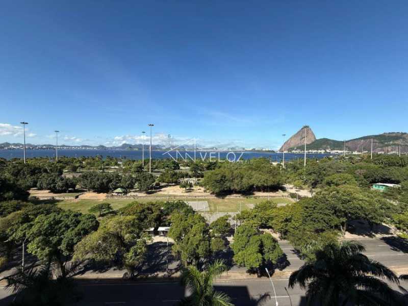 Apartamento, 3 quartos, 264 m² - Foto 2