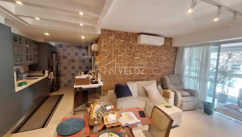 Apartamento à venda com 3 quartos, 131m² - Foto 1