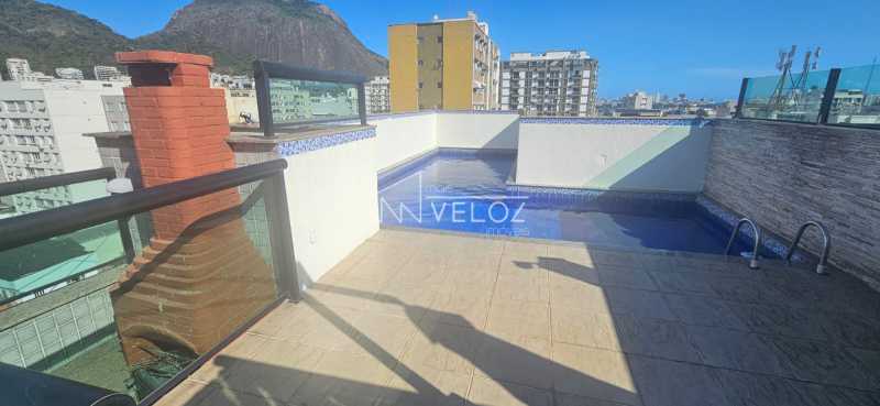 Cobertura à venda com 3 quartos, 238m² - Foto 2