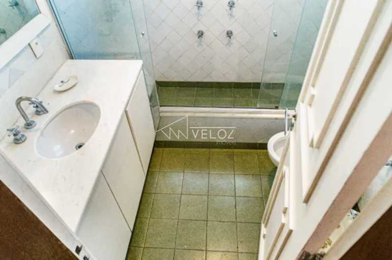 Casa à venda com 6 quartos, 480m² - Foto 4