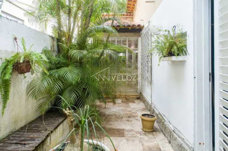 Casa à venda com 6 quartos, 480m² - Foto 10