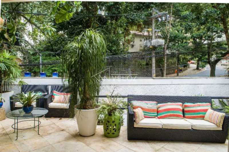 Casa à venda com 6 quartos, 480m² - Foto 15