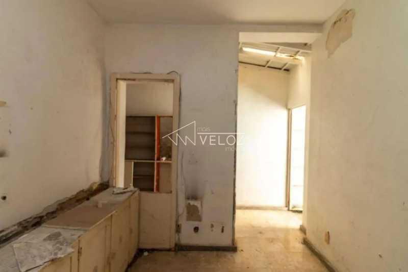 Casa Comercial à venda com 5 quartos, 187m² - Foto 7