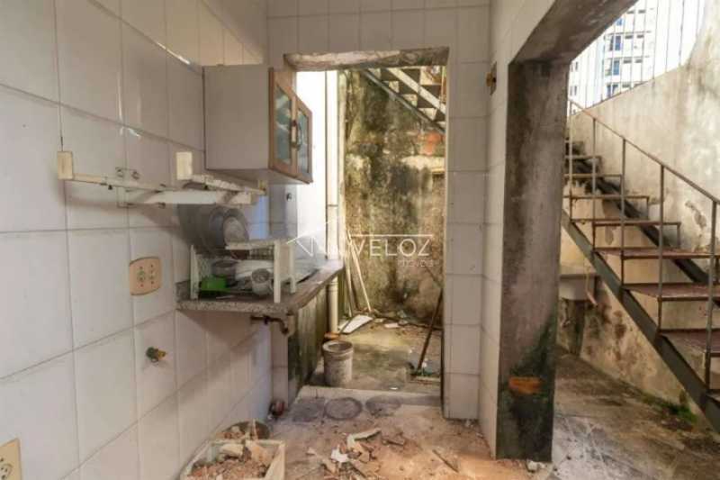 Casa Comercial à venda com 5 quartos, 187m² - Foto 8