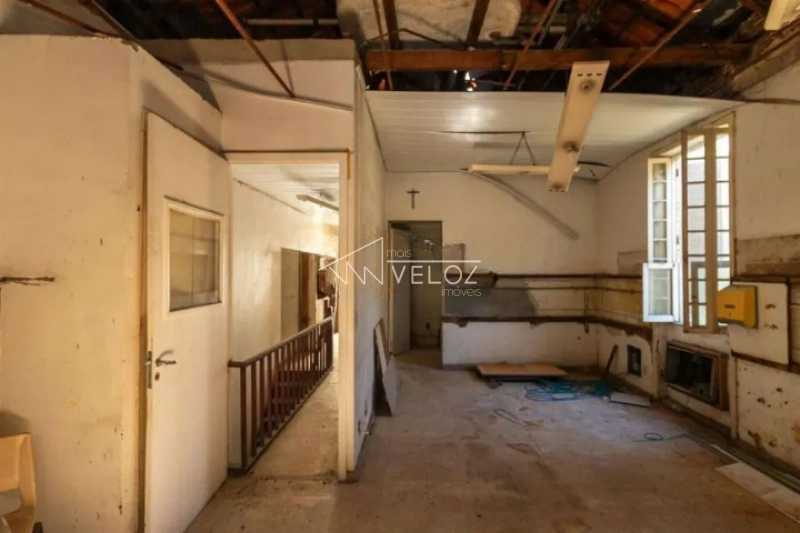 Casa Comercial à venda com 5 quartos, 187m² - Foto 10