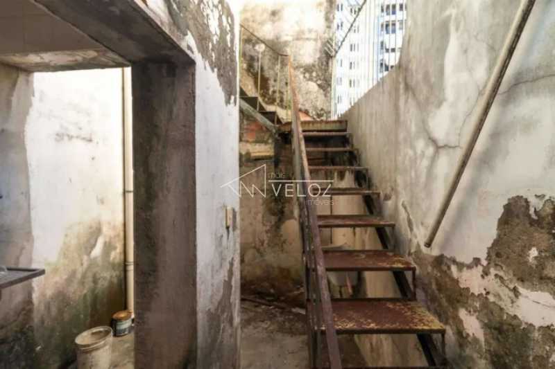 Casa Comercial à venda com 5 quartos, 187m² - Foto 11