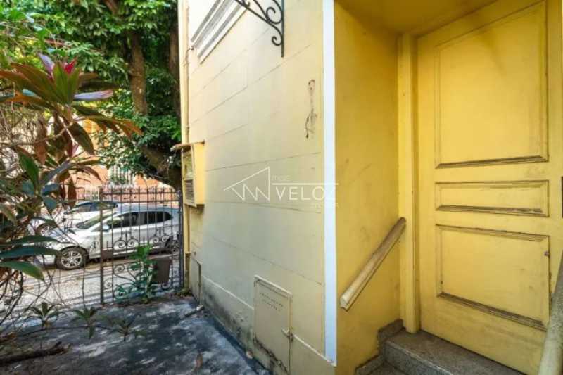 Casa Comercial à venda com 5 quartos, 187m² - Foto 4