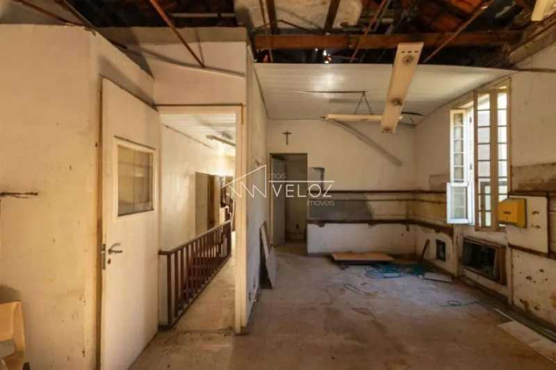Casa Comercial à venda com 5 quartos, 187m² - Foto 17