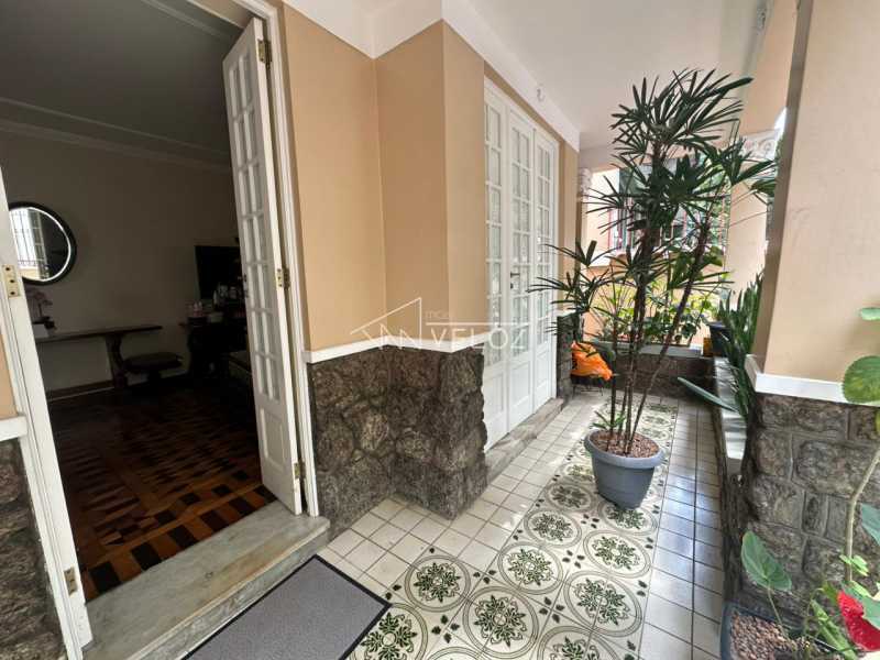 Apartamento, 3 quartos, 216 m² - Foto 1
