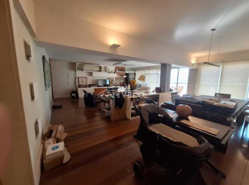 Apartamento, 4 quartos, 232 m² - Foto 2