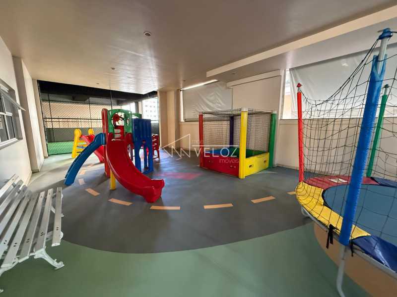 Cobertura, 4 quartos, 177 m² - Foto 2