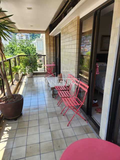 Cobertura, 3 quartos, 197 m² - Foto 3